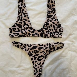 Toast Swimsuit- Small (both pieces)